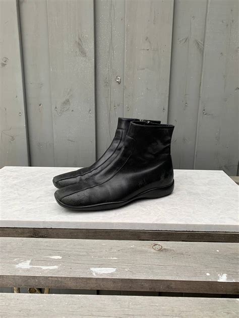 prada rossa boots.